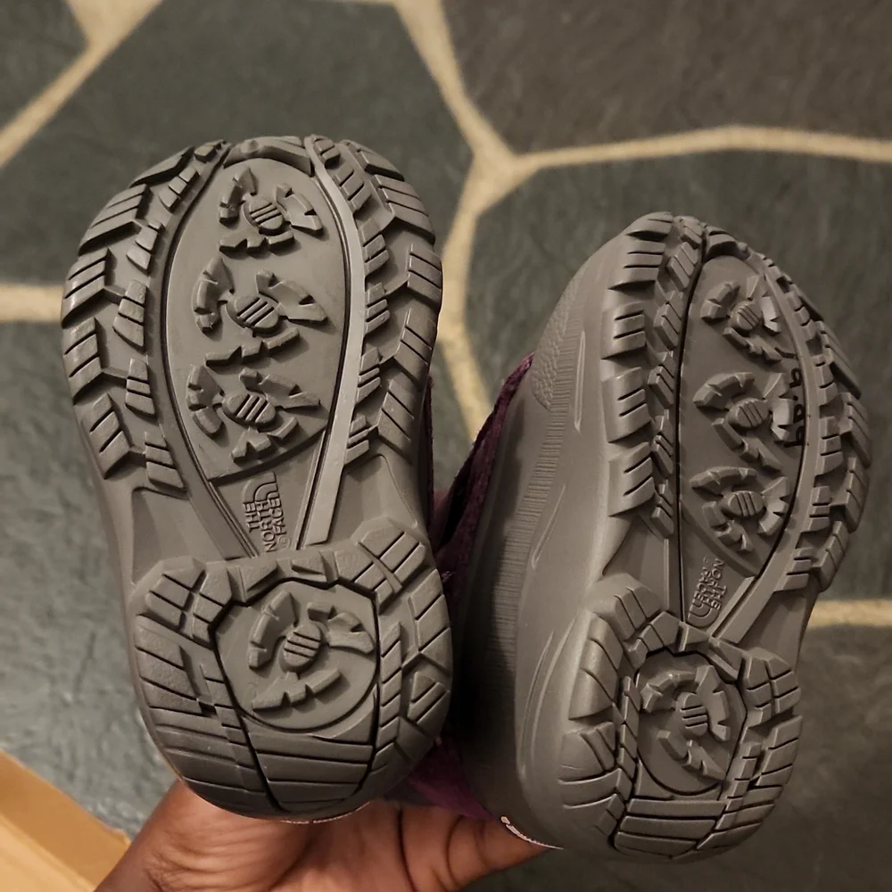 The North Face Grey/Purple Alpenglow Insulated Snow Boots SIZE 4T